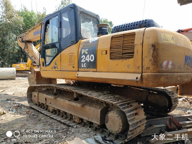雷沃重工 FR220-7 挖掘机